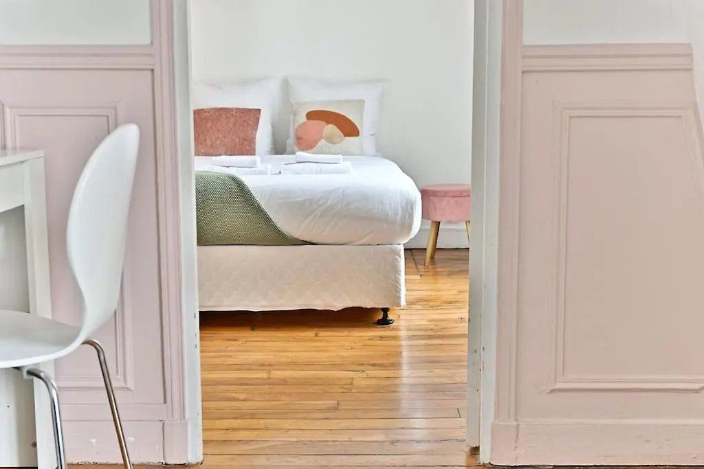 Magnifique Rose A #garemontparnasse Appartement Parijs
